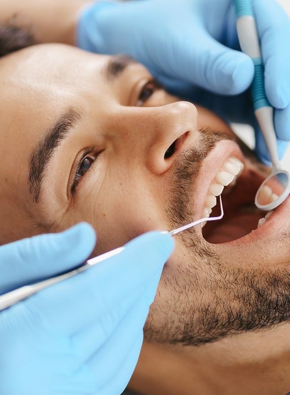 Estrazioni e denti del giudizio: immagine illustrativa